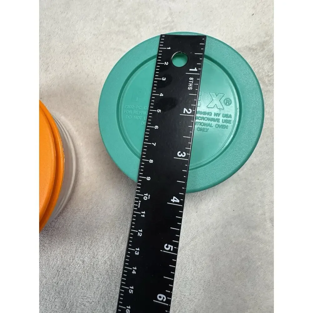 Pyrex round plastic modern